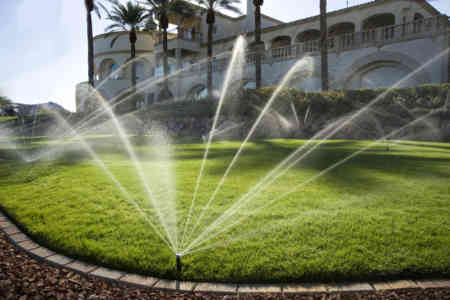 lakelasvegas01_rt.jpg