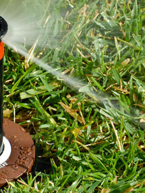 To maintain consistent performance and reduce water waste, the PRS30 is pressure-regulated to an optimal pressure of 2.1 bar; 210 kPa.