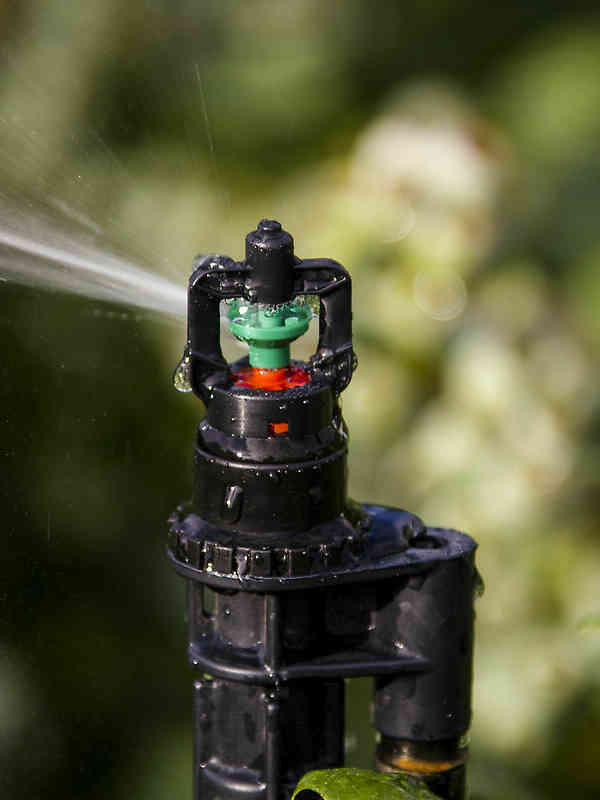 Nelson Irrigation's R5 Rotator® sprinkler with Acme Adapter